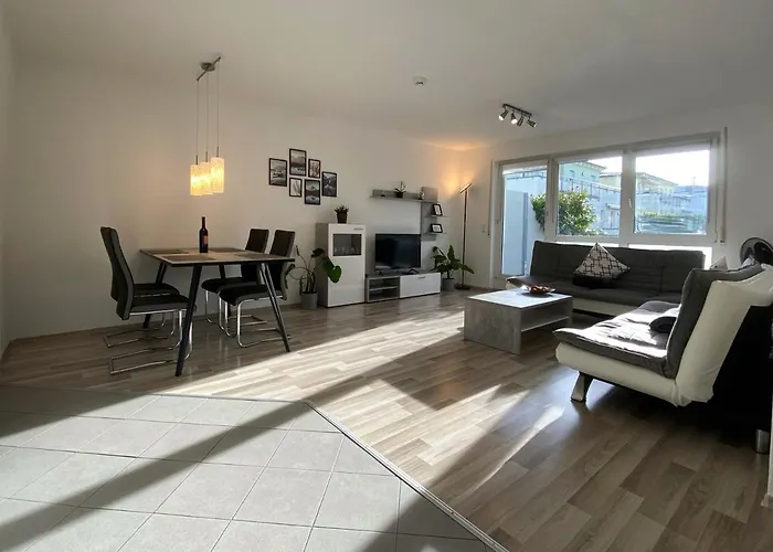 شقة 3 In S-bahn Naehe, 76 Qm, Max 5 Pers, 30qm Dachterasse, Garage, Internet 1000 Mbit